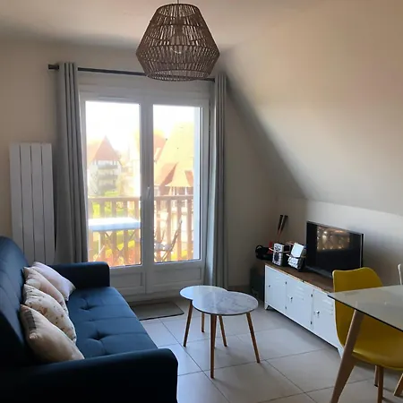Le Petit Navire - Acces Direct Plage Cabourg Exterior foto